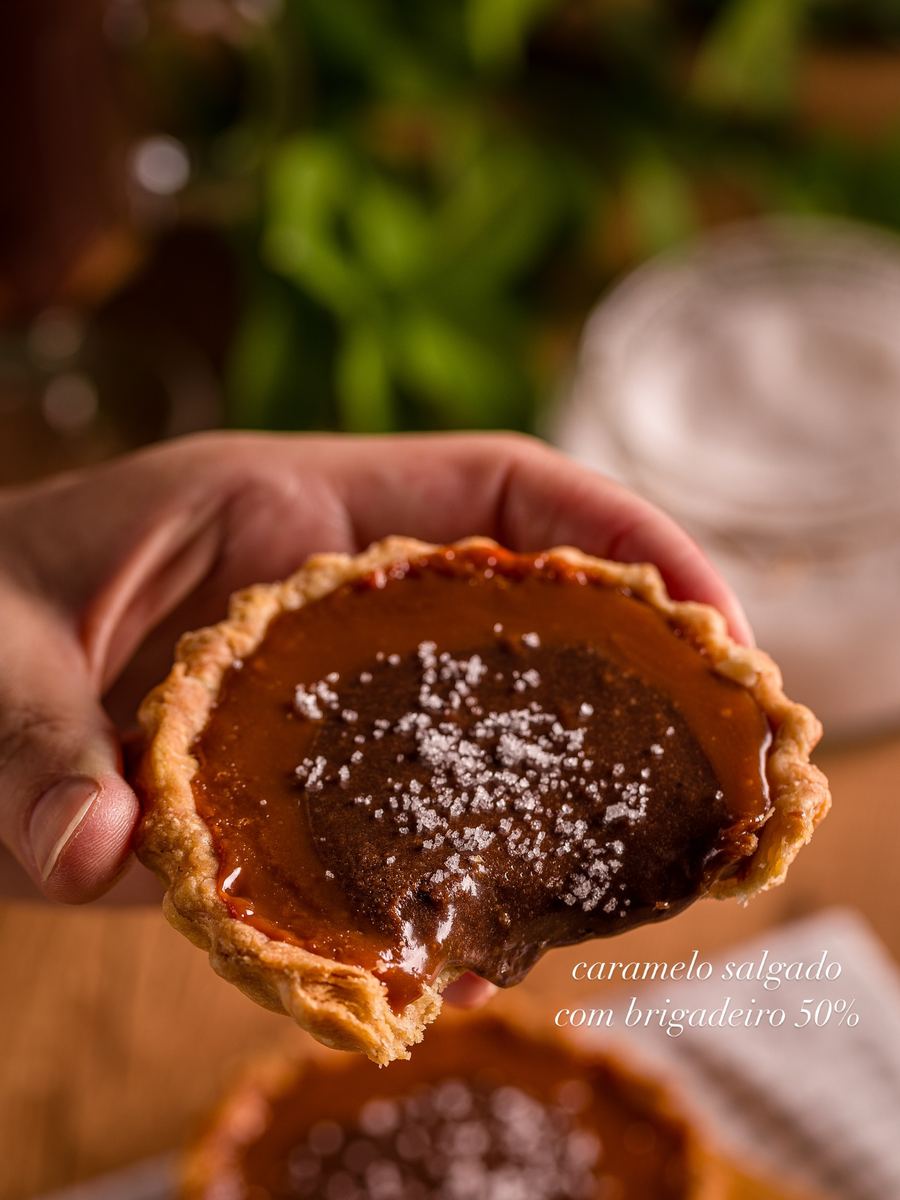 Tortinha de caramelo salgado com brigadeiro 50%
